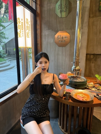 【Z829431】黑色波點串珠微透拼接背心