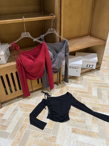 【Z829622】修身V領露肩綁帶上衣