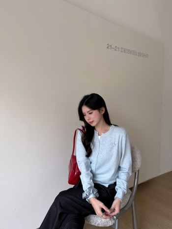 【Z829724】剪刀領小狗吊墜針織外套