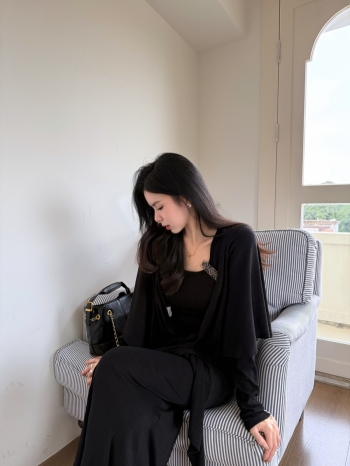 【Z829739】高級感V領修身披肩洋裝