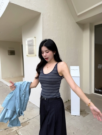【Z829760】美式條紋大U領吊帶背心