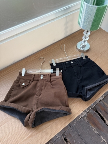 【Z829825】甜酷捲邊口袋加絨牛仔短褲