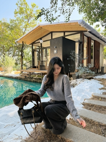 【Z829829】蕾絲波點網紗拼接V領毛衣