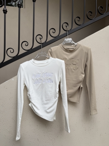 【Z829855】加絨字母刺繡不規則修身長T