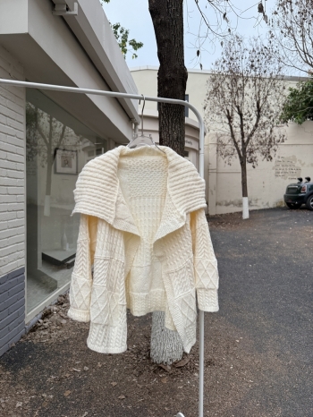 【Z829869】大翻領粗線麻花針織外套