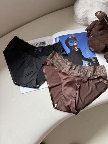 【Z829883】珠光緞面蕾絲無痕內褲