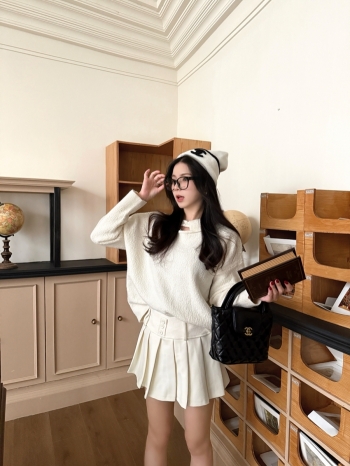 【Z829865】羊毛圈圈露肩針織上衣