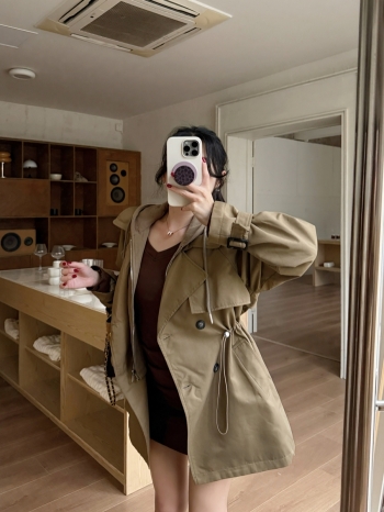 【Z829879】假兩件連帽抽繩收腰風衣外套