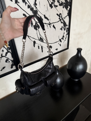 【Z829884】菱格紋多口袋單肩腋下包