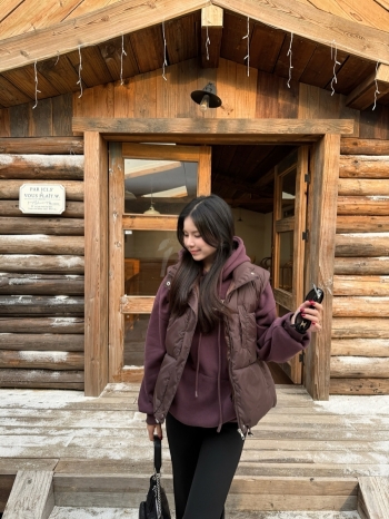 【Z829910】抽繩設計立領鋪棉背心