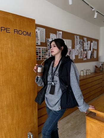 【Z829911】抽繩收腰連帽鋪棉背心