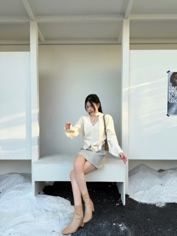 【Z829946】蕾絲飄帶玫瑰花釦針織外套