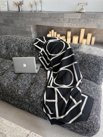 【Z829971】經典幾何條紋披肩圍巾