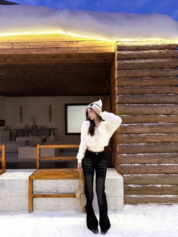 【Z829998】軟糯水貂絨珠釦V領毛衣外套