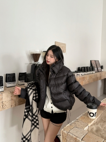 【Z829999】連帽收腰抽繩輕薄石墨稀雲絨外套