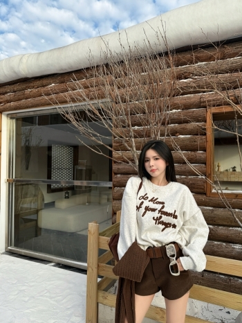 【Z829996】韓版字母刺繡複合絨大學T