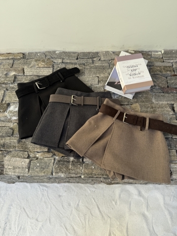 【Z830020】韓系減齡不規則開叉毛呢短裙