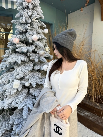 【Z830024】百搭圓領帶胸墊排釦羅紋長袖