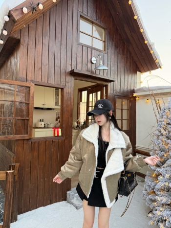 【Z830031】仿銀貂毛復古皮紋騎士外套