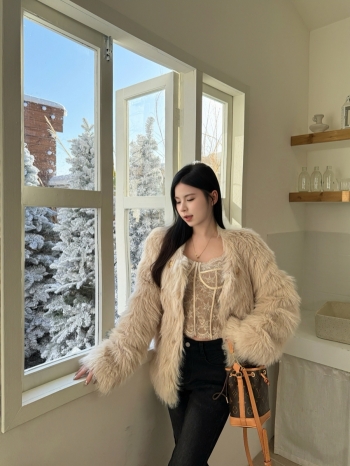 【Z830033】雙排金釦設計圓領皮草外套