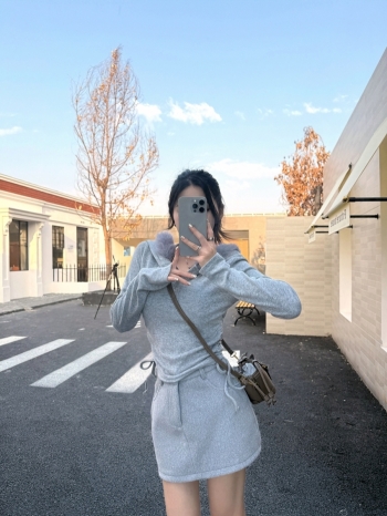 【Z830054】毛領連帽抽繩上衣短裙套裝