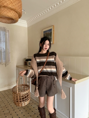 【Z830059】韓系撞色披肩條紋毛衣兩件套