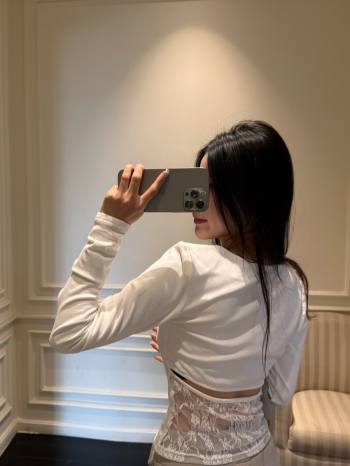 【Z830073】露腰縷空蕾絲拼接磨毛長袖