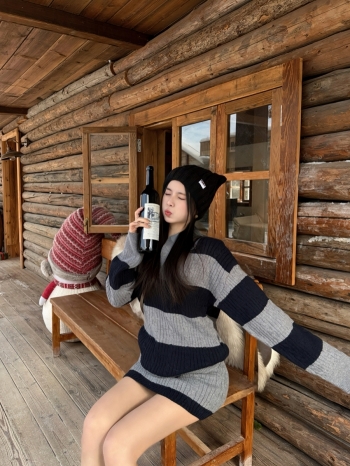 【Z830077】韓系chic翻領條紋毛衣針織裙套裝