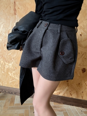 【Z830080】格紋壓摺口袋設計毛呢短褲