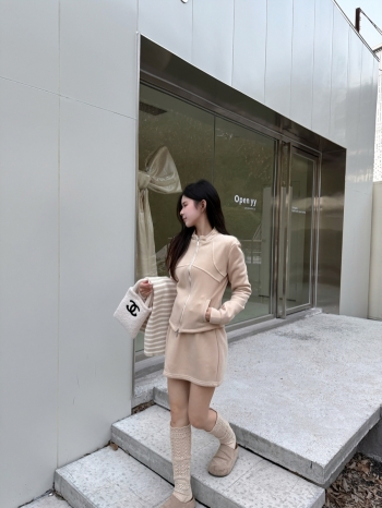 【Z830098】條紋圍巾立領修身外套短裙套裝