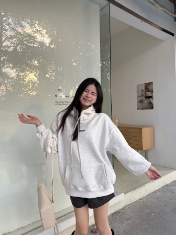 【Z830103】純色牛奶絨字母刺繡連帽帽T