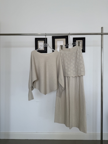 【Z830138】蝙蝠袖針織衫+屁簾休閒褲套裝