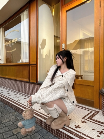 【Z830158】設計感麻花針織短褲圍脖三件套