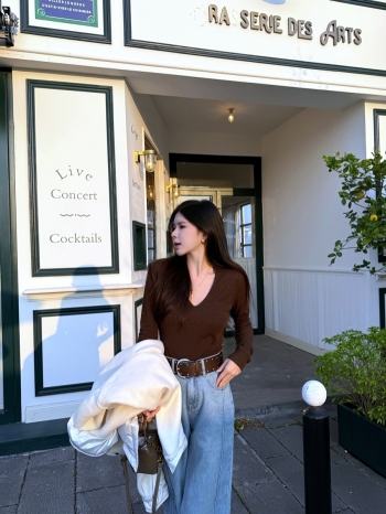 【Z830160】百搭修身顯瘦V領薄絨長袖