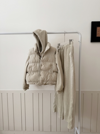 【Z829851】連帽羽絨鋪棉背心三件式休閒套裝