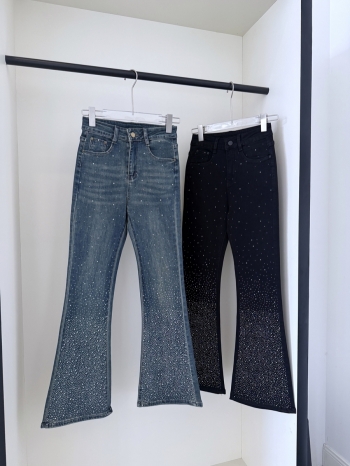 【Z830119】重工燙鑽滿天星牛仔喇叭褲