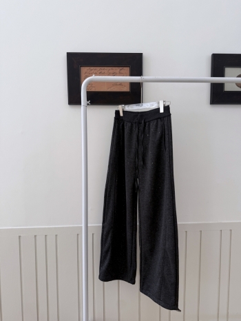 【Z830174】高級感細閃嬰兒絨彎刀休閒褲