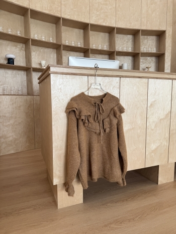 【Z830179】氣質溫柔木耳邊娃娃領毛衣