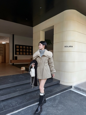 【Z830182】羊羔毛大翻領石墨稀雲絨外套