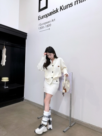 【Z830268】甜心翻領雙口袋針織短裙套裝