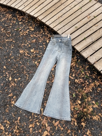 【Z830343】重工燙鑽蝴蝶結喇叭牛仔褲