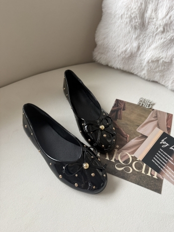 【Z830357】法式浪漫！鉚釘蝴蝶結點綴平底娃娃鞋