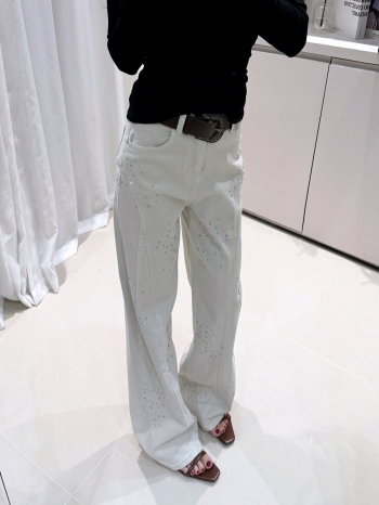 【Z830276】附腰帶燙鑽彎刀牛仔褲