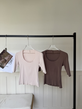 【Z830378】純欲簡約風U領五分袖T恤