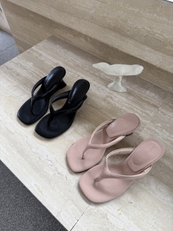 【Z830408】法式方頭坡跟夾腳涼拖鞋