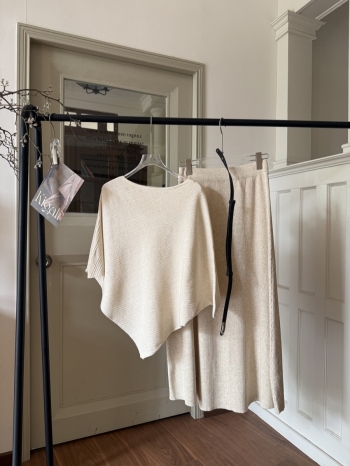 【Z830402】不規則蝙蝠袖坑條針織長裙套裝(附腰帶)