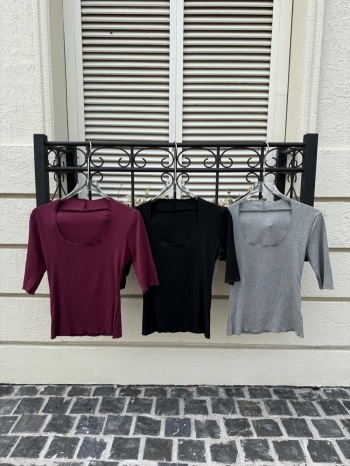 【Z830378】純欲簡約風U領五分袖T恤