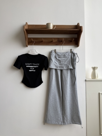 【Z830485】圓領字母短T+繫帶屁簾休閒褲兩件套