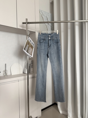 【Z830505】星星立體燙鑽貼腿微喇牛仔褲(長款)