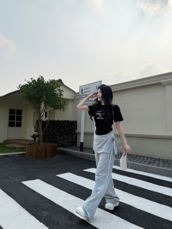 【Z830485】圓領字母短T+繫帶屁簾休閒褲兩件套